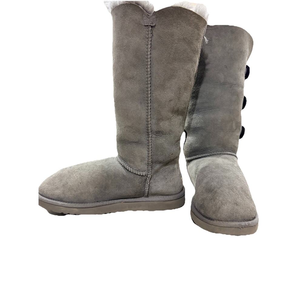 Ugg Australia Boots Women 7M Bailey Triplet Button II Shoes Gray Suede Tall Snow